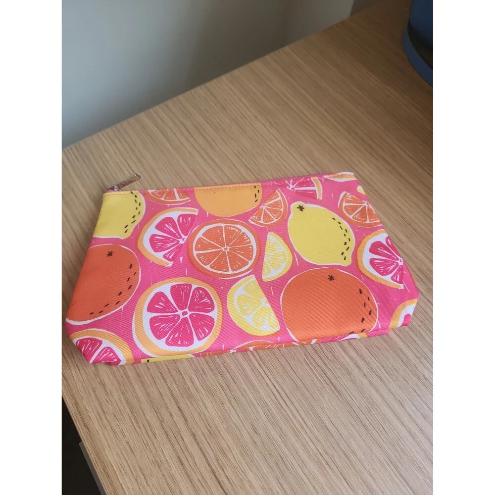 Clinique Set of 2 Cosmetics Bags Pouches